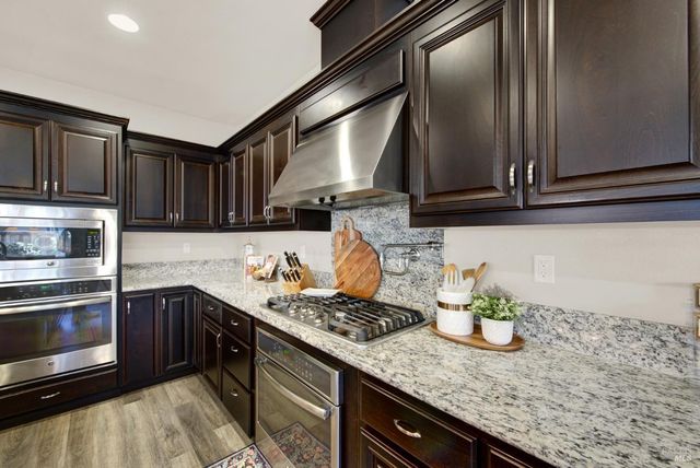 101 Scarlet St, Vacaville, CA 95687