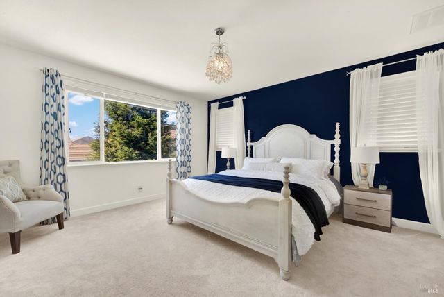 101 Scarlet St, Vacaville, CA 95687