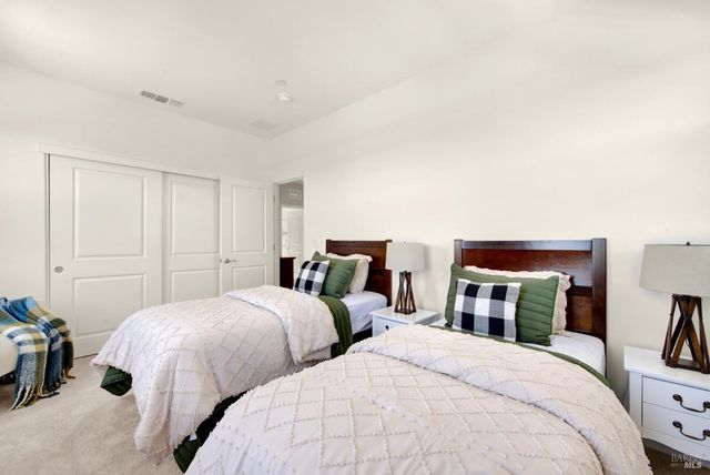 101 Scarlet St, Vacaville, CA 95687
