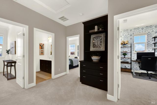 101 Scarlet St, Vacaville, CA 95687