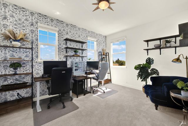 101 Scarlet St, Vacaville, CA 95687