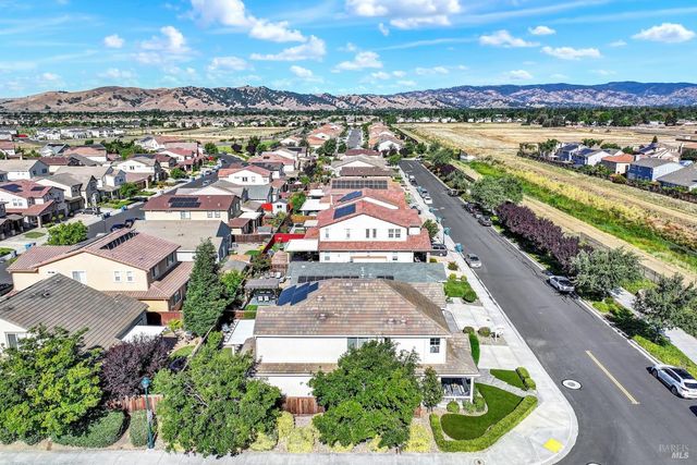 101 Scarlet St, Vacaville, CA 95687