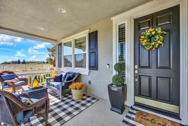 101 Scarlet St, Vacaville, CA 95687