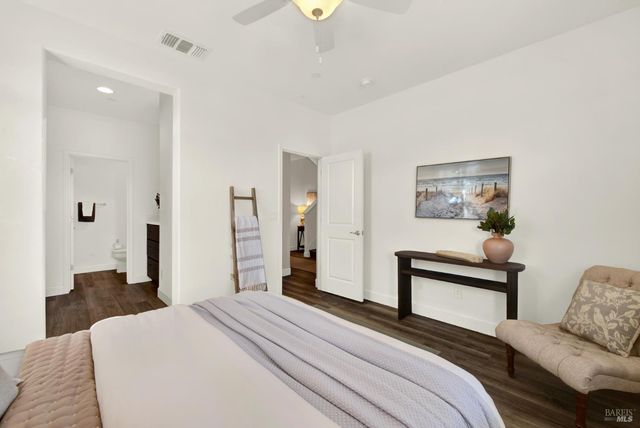 101 Scarlet St, Vacaville, CA 95687