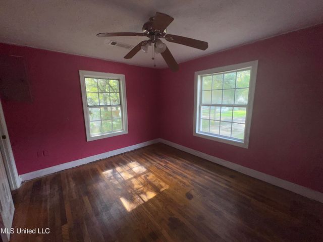 2942 Barwood Drive, Jackson, MS 39212