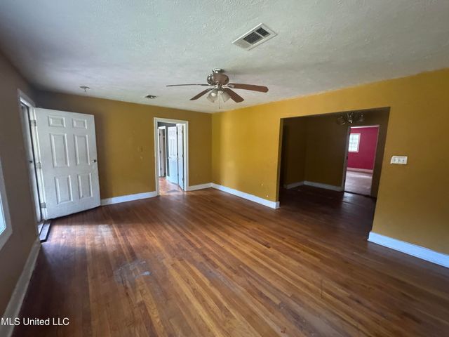 2942 Barwood Drive, Jackson, MS 39212