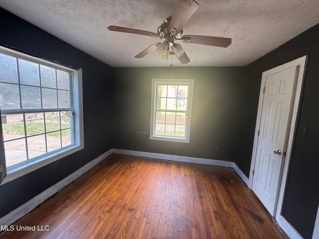 2942 Barwood Drive, Jackson, MS 39212