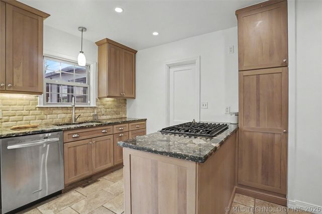 2635 E 13th Place, Tulsa, OK 74104