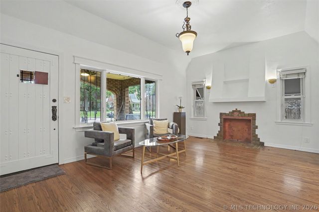 2635 E 13th Place, Tulsa, OK 74104