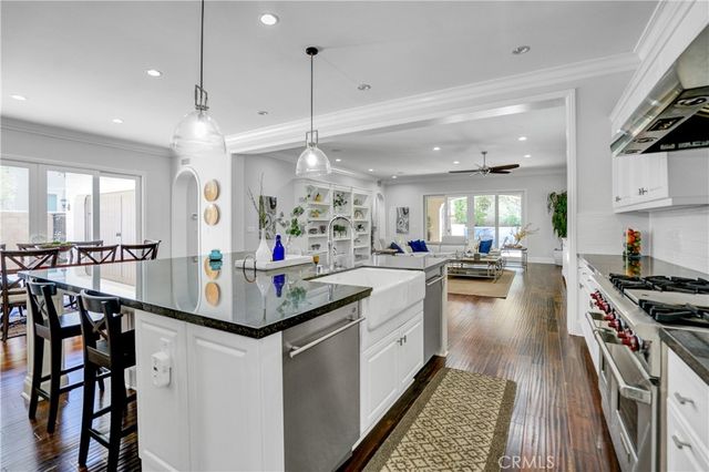 54 Clifford, Irvine, CA 92618