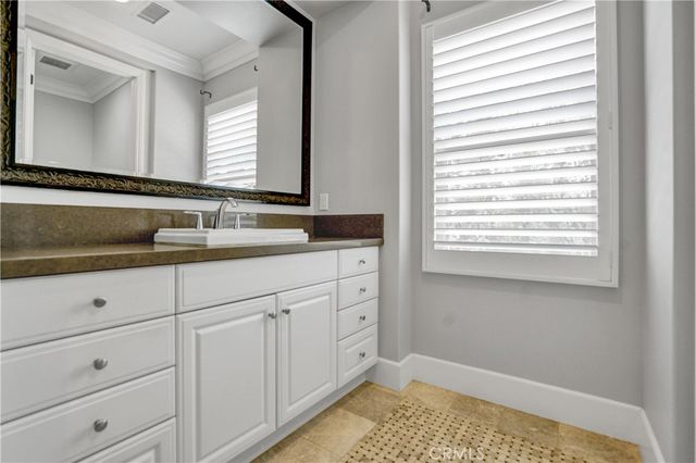 54 Clifford, Irvine, CA 92618