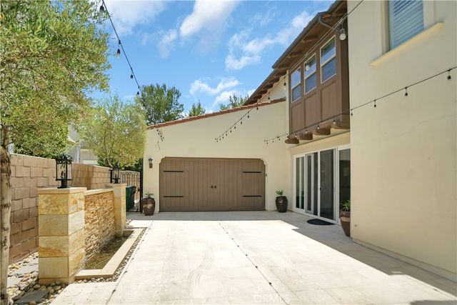 54 Clifford, Irvine, CA 92618