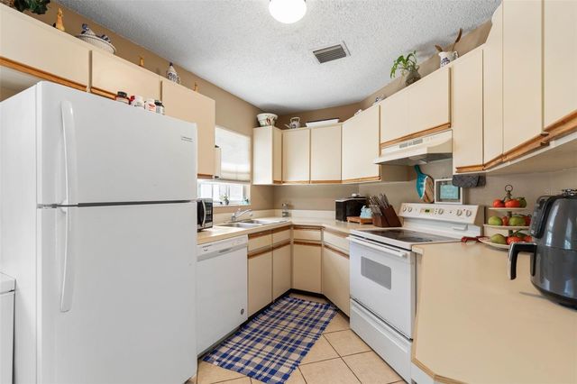 1 CRYSTAL WAY A & B, Palm Coast, FL 32137