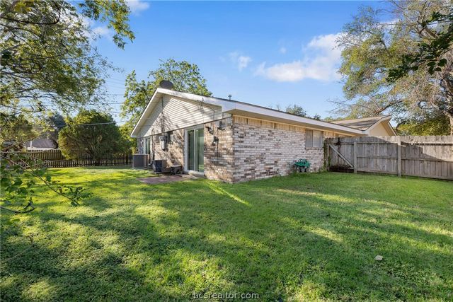 1717 Lawyer Street A, College Station, TX 77840