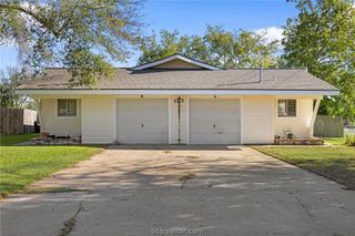 1717 Lawyer Street A, College Station, TX 77840