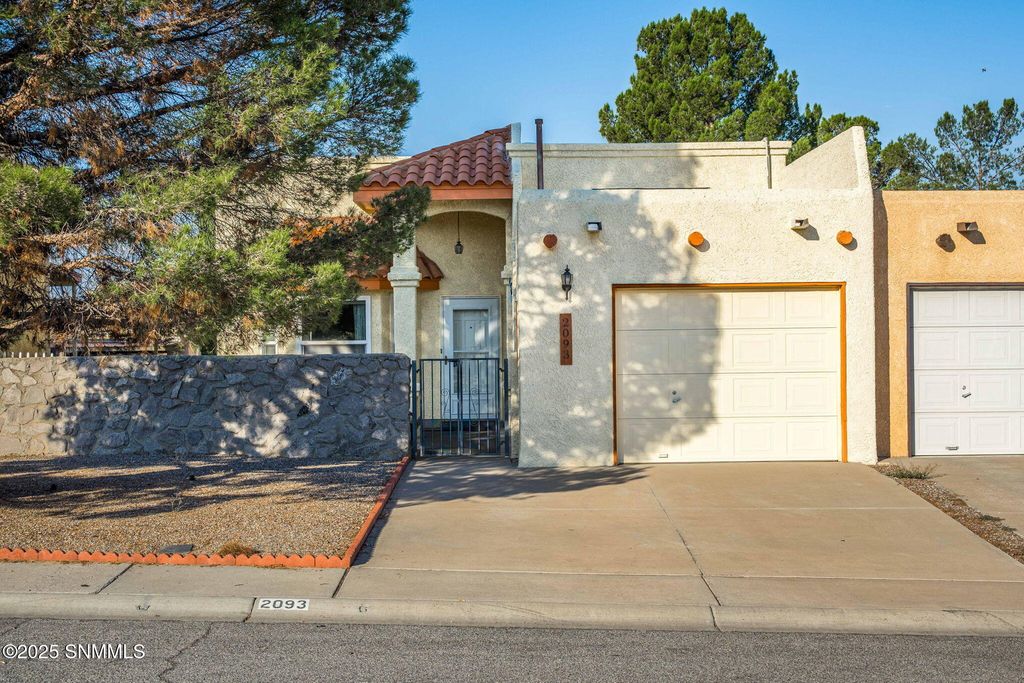 2093 Pine Needle Way, Las Cruces, NM 88012