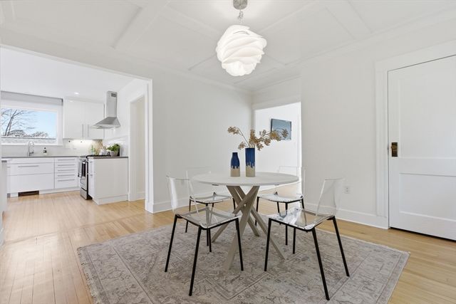 381 Washington St, Melrose, MA 02176