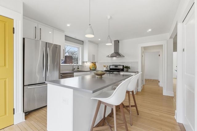 381 Washington St, Melrose, MA 02176