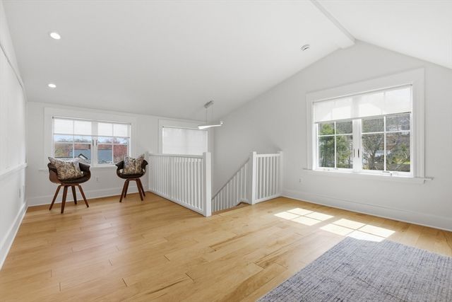 381 Washington St, Melrose, MA 02176