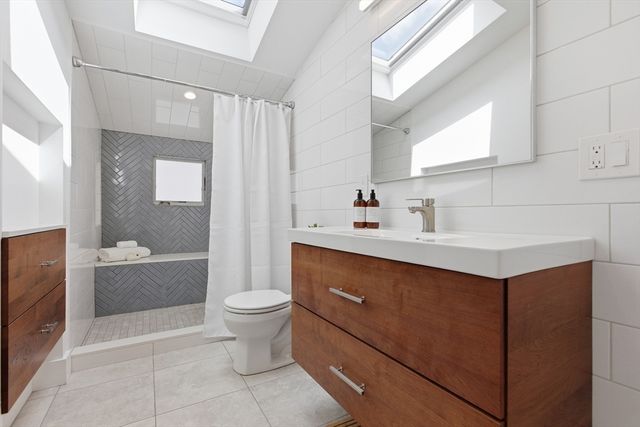 381 Washington St, Melrose, MA 02176