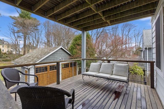 381 Washington St, Melrose, MA 02176