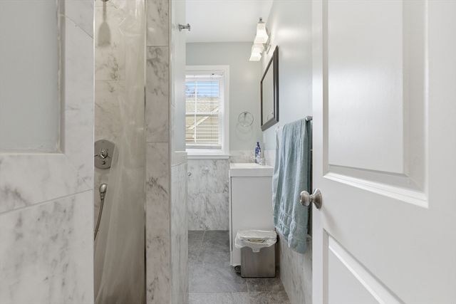 381 Washington St, Melrose, MA 02176