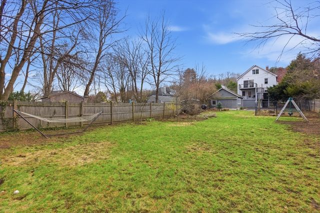 381 Washington St, Melrose, MA 02176