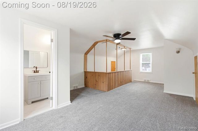 9900 Grandville Avenue, Detroit, MI 48228