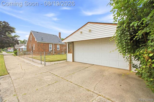 9900 Grandville Avenue, Detroit, MI 48228