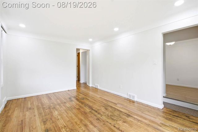 9900 Grandville Avenue, Detroit, MI 48228