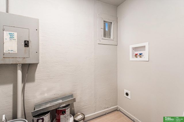 5239 S 21st Street, Omaha, NE 68107