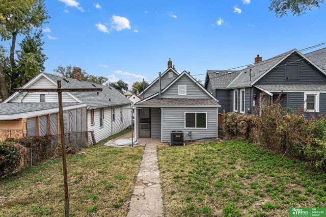 5239 S 21st Street, Omaha, NE 68107