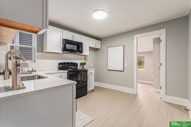 5239 S 21st Street, Omaha, NE 68107