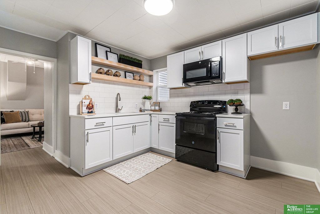 5239 S 21st Street, Omaha, NE 68107