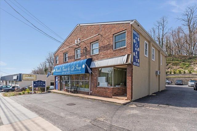 95 E Main Street, Huntington, NY 11743