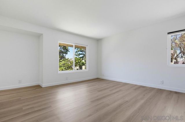 3249 Caminito Eastbluff 31, La Jolla, CA 92037