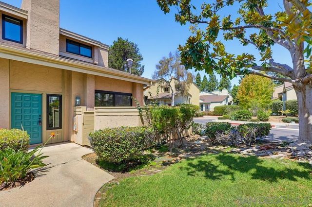 3249 Caminito Eastbluff 31, La Jolla, CA 92037