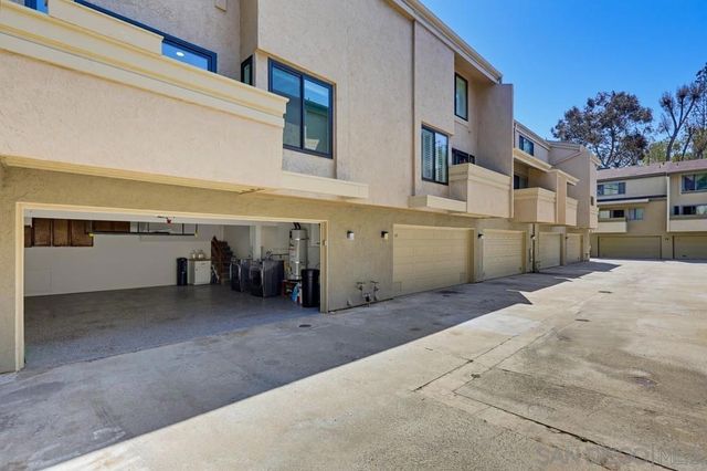 3249 Caminito Eastbluff 31, La Jolla, CA 92037