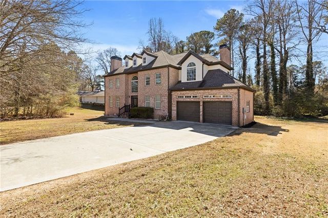 5737 Williamsburg Drive, Norcross, GA 30093
