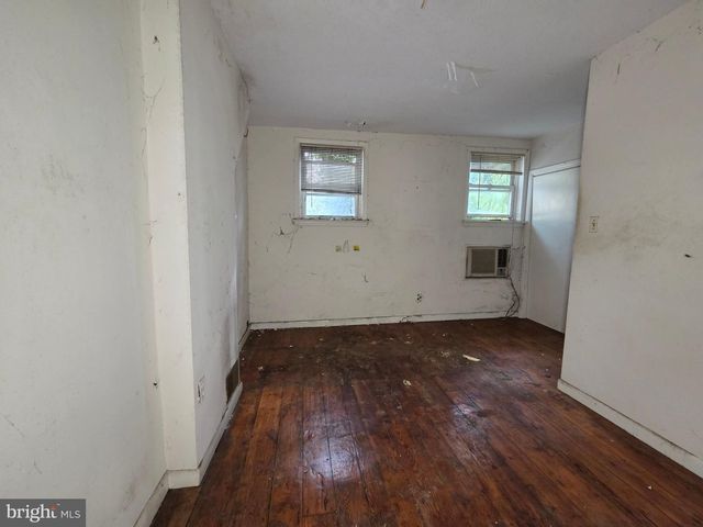 2021 LOMBARD ST, Philadelphia, PA 19146