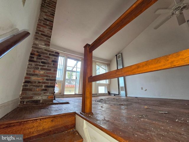 2021 LOMBARD ST, Philadelphia, PA 19146
