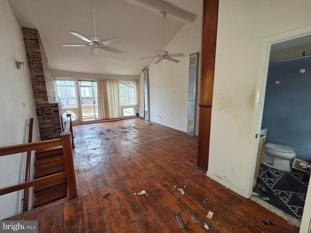 2021 LOMBARD ST, Philadelphia, PA 19146