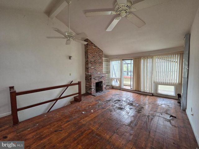 2021 LOMBARD ST, Philadelphia, PA 19146