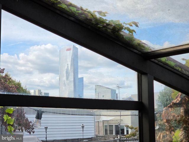2021 LOMBARD ST, Philadelphia, PA 19146