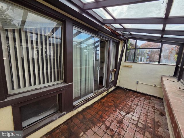 2021 LOMBARD ST, Philadelphia, PA 19146