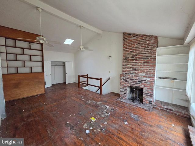 2021 LOMBARD ST, Philadelphia, PA 19146