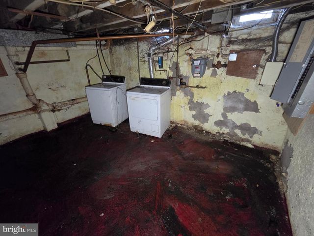 2021 LOMBARD ST, Philadelphia, PA 19146