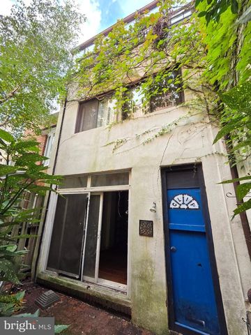 2021 LOMBARD ST, Philadelphia, PA 19146