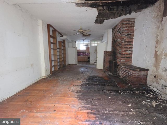 2021 LOMBARD ST, Philadelphia, PA 19146