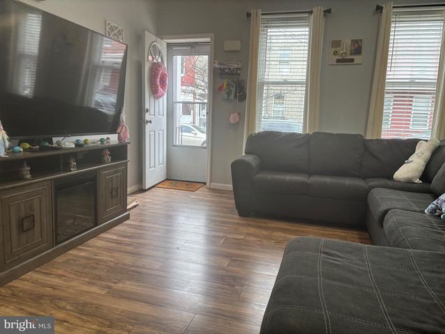 570 LINE ST, Camden, NJ 08103